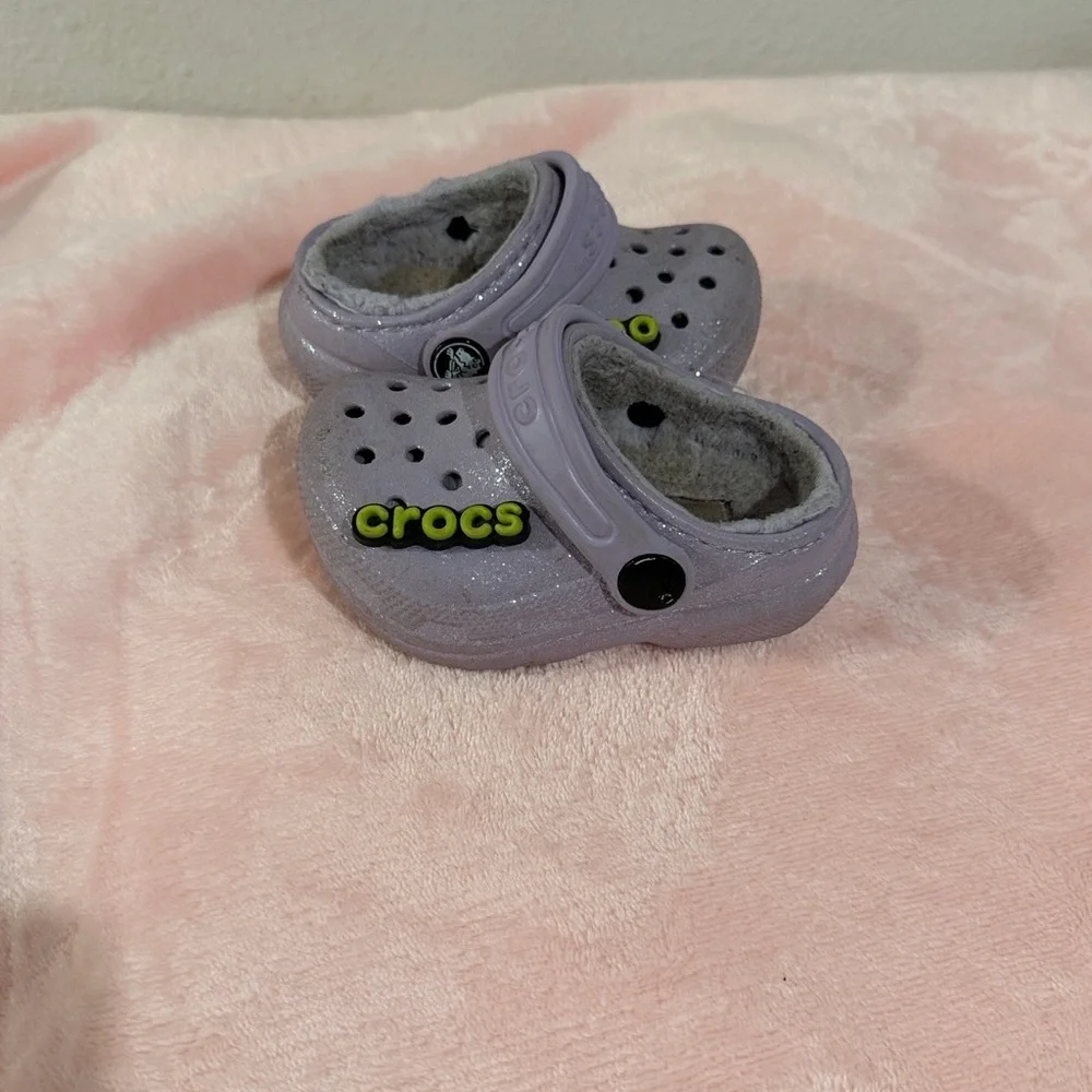 CROCS Kids Slippers in Sparkly Lavender